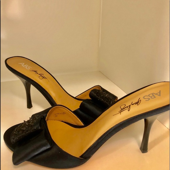 ๐๐ปABS Black Satin Stud 4โ size 8 Kitten Heel - Picture 5 of 5